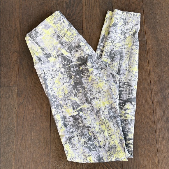 Lululemon size 6 Wunder Train high rise tights Everlux - Picture 2 of 10